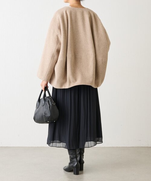 後ろぷっくりウールショートコート（ノーカラーコート）｜BEARDSLEY