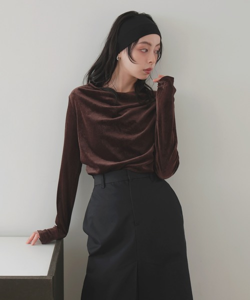 LIAN（リアン）の「ドレープベロアプルオーバー（Tシャツ/カットソー・レディース・グレー/オフホワイト/ブラック/ブラウン・FREE）」の13枚目の写真