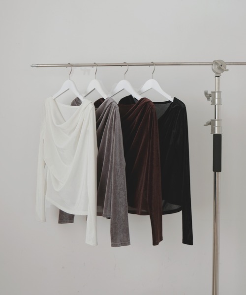 LIAN（リアン）の「ドレープベロアプルオーバー（Tシャツ/カットソー・レディース・グレー/オフホワイト/ブラック/ブラウン・FREE）」の22枚目の写真