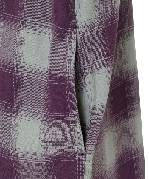 NANGA（ナンガ）の「OMBRE CHECK W PK BOX SHIRT/オンブレチェック ダブルポケット ボックスシャツ（シャツ/ブラウス・メンズ・ブラック/パープル・M/S/XL/L）」の5枚目の写真