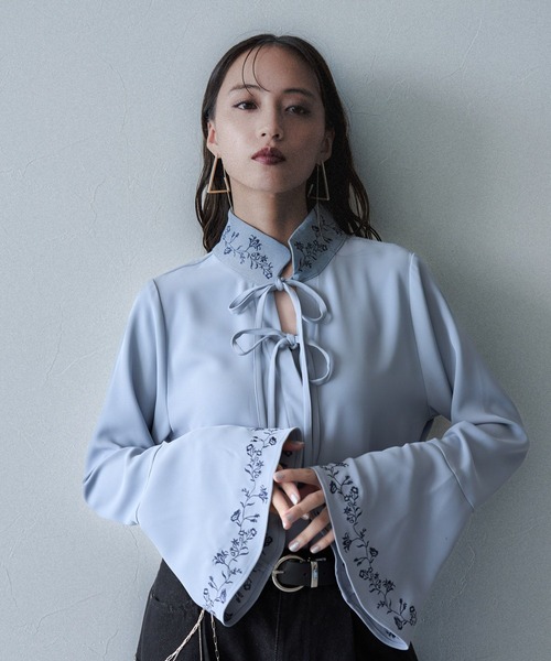 【新品未使用品】HARE 2WAYフラワーシシュウブラウス 2WAYフラワーシシュウブラウス(HARE)（シャツ/ブラウス）｜HARE