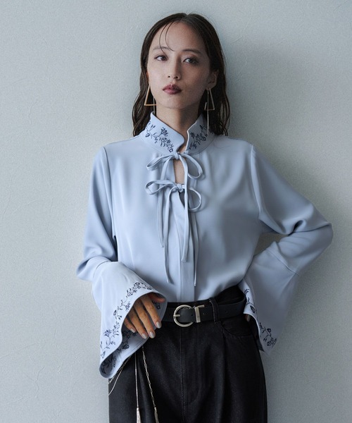 HARE（ハレ）の「2WAYフラワーシシュウブラウス(HARE)（シャツ/ブラウス・レディース・ブルー/ブラック/ホワイト/ブルー系その他・FREE）」の12枚目の写真