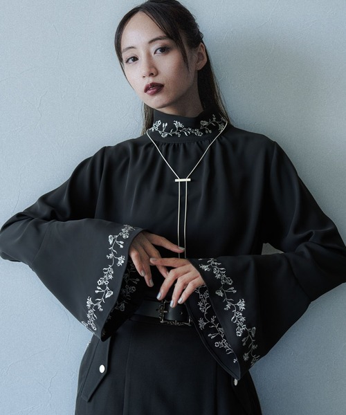 【新品未使用品】HARE 2WAYフラワーシシュウブラウス HARE（ハレ） ブラウス シャツ 2WAYフラワーシシュウブラウス(HARE