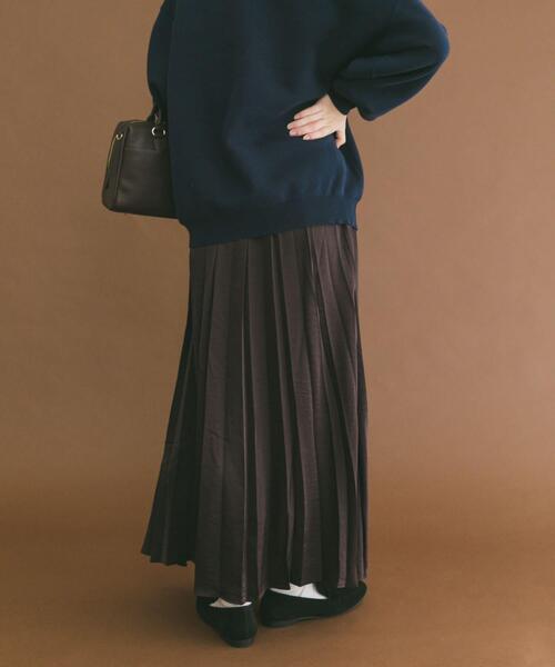 ITEMS URBANRESEARCH（アイテムズ アーバンリサーチ）の「サテンプリーツスカート（スカート・レディース・ブラウン/ベージュ系その他/チャコールグレー・FREE）」の22枚目の写真