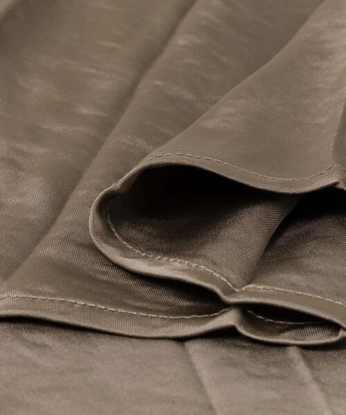 ITEMS URBANRESEARCH（アイテムズ アーバンリサーチ）の「サテンプリーツスカート（スカート・レディース・ブラウン/ベージュ系その他/チャコールグレー・FREE）」の14枚目の写真