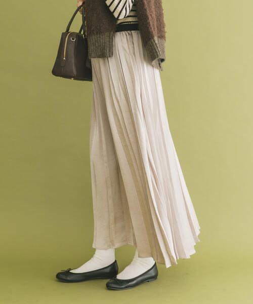 ITEMS URBANRESEARCH（アイテムズ アーバンリサーチ）の「サテンプリーツスカート（スカート・レディース・ブラウン/ベージュ系その他/チャコールグレー・FREE）」の16枚目の写真