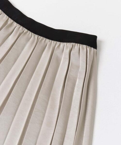 ITEMS URBANRESEARCH（アイテムズ アーバンリサーチ）の「サテンプリーツスカート（スカート・レディース・ブラウン/ベージュ系その他/チャコールグレー・FREE）」の6枚目の写真