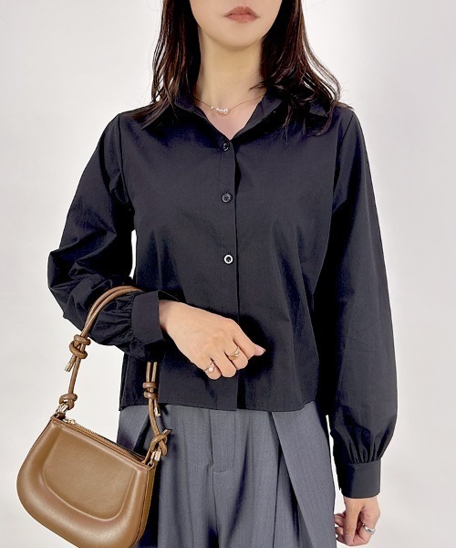 CLOTHY(クロシィ)の「【旬のひとくせありなショート丈シャツ!】バックプリーツシャツ(シャツ/ブラウス・レディース・ブラック/オフホワイト/ブルー・MEDIUM)」の11枚目の写真