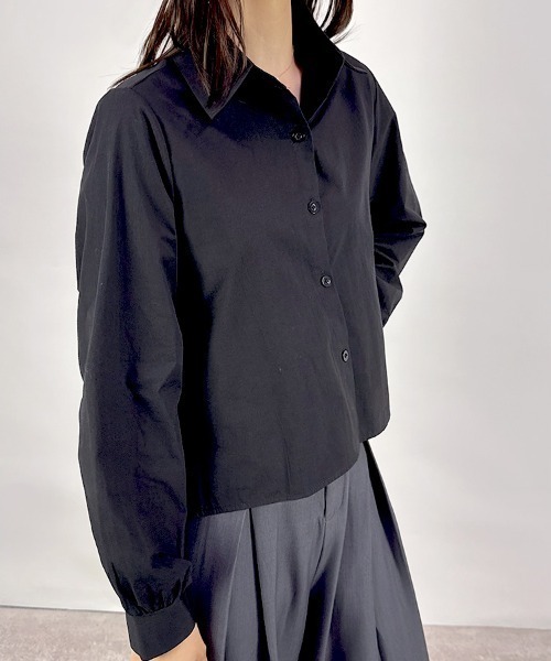 CLOTHY(クロシィ)の「【旬のひとくせありなショート丈シャツ!】バックプリーツシャツ(シャツ/ブラウス・レディース・ブラック/オフホワイト/ブルー・MEDIUM)」の12枚目の写真
