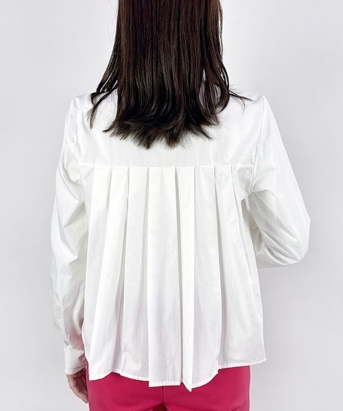CLOTHY(クロシィ)の「【旬のひとくせありなショート丈シャツ!】バックプリーツシャツ(シャツ/ブラウス・レディース・ブラック/オフホワイト/ブルー・MEDIUM)」の18枚目の写真