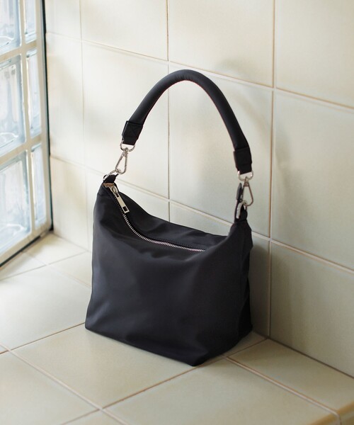 green label relaxing（グリーンレーベルリラクシング）の「2WAY フナガタ バッグ M / ショルダーバッグ はっ水（ショルダーバッグ・レディース・オフホワイト/ブラック/その他1/ネイビー/モカ・FREE）」の3枚目の写真