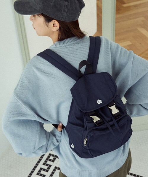 PUBLUX(パブリュクス)の「MARY QUANT × PUBLUX/マリークワント ワンポイント刺繍 ナイロンリュック 限定展開(バックパック/リュック・レディース・ネイビー/ブラック/ライトグレー・ONE SIZE)」の13枚目の写真