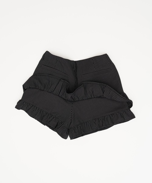 TINA：JOJUN（ティーナジョジュン）の「ピンストライプ ティアード ショートパンツ TINA：JOJUN（その他パンツ・レディース・ブラック/アイボリー・M/S）」の16枚目の写真