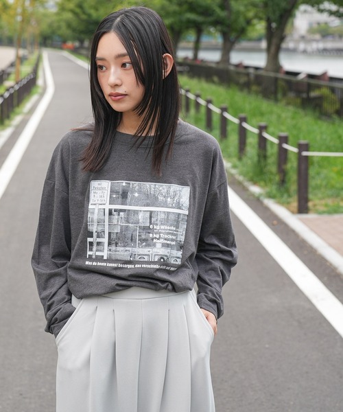 mili an deni(ミリアンデニ)の「シティスケープフォトロンT(Tシャツ/カットソー・レディース・チャコールグレー/オフホワイト/ブラック・L/M)」の14枚目の写真