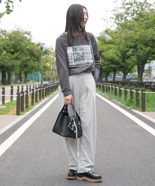 mili an deni(ミリアンデニ)の「シティスケープフォトロンT(Tシャツ/カットソー・レディース・チャコールグレー/オフホワイト/ブラック・L/M)」の15枚目の写真