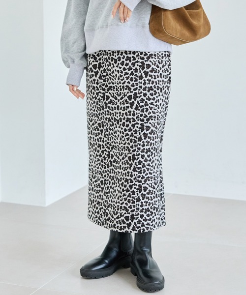 LAVEANGE（ラビアンジェ）の「レオパードジャガードスカート（スカート・レディース・オフホワイト/ベージュ・M/LL/3L/4L/5L）」の4枚目の写真