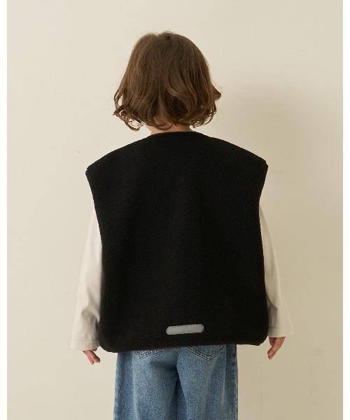 b・ROOM（ビールーム）の「【組み合わせ自由シリーズ】ボアベスト（ベスト・キッズ・ブラック/カーキ/ブルーグレー/アイボリー・SMALL/MEDIUM/LARGE）」の22枚目の写真