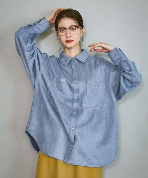 LAKOLE(ラコレ)の「スエードポンチシャツ / 599409(シャツ/ブラウス・レディース・モカ/チャコール/ブルー・MEDIUM/LARGE)」の3枚目の写真