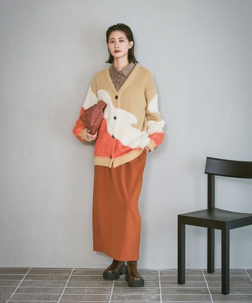 LAKOLE(ラコレ)の「スエードポンチシャツ / 599409(シャツ/ブラウス・レディース・モカ/チャコール/ブルー・MEDIUM/LARGE)」の4枚目の写真