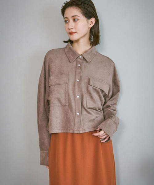 LAKOLE(ラコレ)の「スエードポンチシャツ / 599409(シャツ/ブラウス・レディース・モカ/チャコール/ブルー・MEDIUM/LARGE)」の7枚目の写真