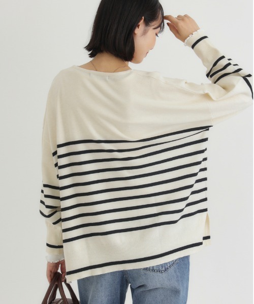 Right-on（ライトオン）の「【HONEYSUCKLE ROSE】スキッパーセーター (スキッパー/抜け感/リラックスシルエット/ボリュームスリーブ/ストレッチ/上品見え/きれいめカジュアル/デイリー)（ニット/セーター・レディース・ダークグレー/ブラック×ホワイト/グリーン/ホワイト×ブラック・S/M/L）」の16枚目の写真