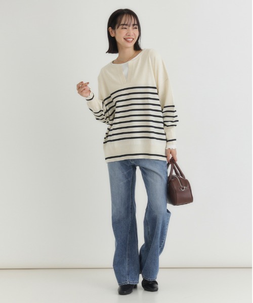 Right-on（ライトオン）の「【HONEYSUCKLE ROSE】スキッパーセーター (スキッパー/抜け感/リラックスシルエット/ボリュームスリーブ/ストレッチ/上品見え/きれいめカジュアル/デイリー)（ニット/セーター・レディース・ダークグレー/ブラック×ホワイト/グリーン/ホワイト×ブラック・S/M/L）」の15枚目の写真