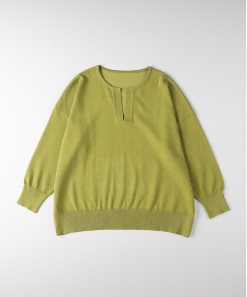 Right-on（ライトオン）の「【HONEYSUCKLE ROSE】スキッパーセーター (スキッパー/抜け感/リラックスシルエット/ボリュームスリーブ/ストレッチ/上品見え/きれいめカジュアル/デイリー)（ニット/セーター・レディース・ダークグレー/ブラック×ホワイト/グリーン/ホワイト×ブラック・S/M/L）」の12枚目の写真