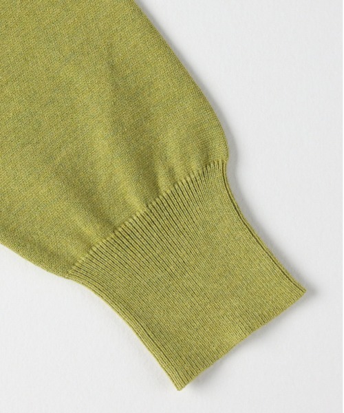 Right-on（ライトオン）の「【HONEYSUCKLE ROSE】スキッパーセーター (スキッパー/抜け感/リラックスシルエット/ボリュームスリーブ/ストレッチ/上品見え/きれいめカジュアル/デイリー)（ニット/セーター・レディース・ダークグレー/ブラック×ホワイト/グリーン/ホワイト×ブラック・S/M/L）」の9枚目の写真