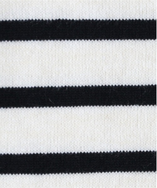 Right-on（ライトオン）の「【HONEYSUCKLE ROSE】スキッパーセーター (スキッパー/抜け感/リラックスシルエット/ボリュームスリーブ/ストレッチ/上品見え/きれいめカジュアル/デイリー)（ニット/セーター・レディース・ダークグレー/ブラック×ホワイト/グリーン/ホワイト×ブラック・S/M/L）」の6枚目の写真