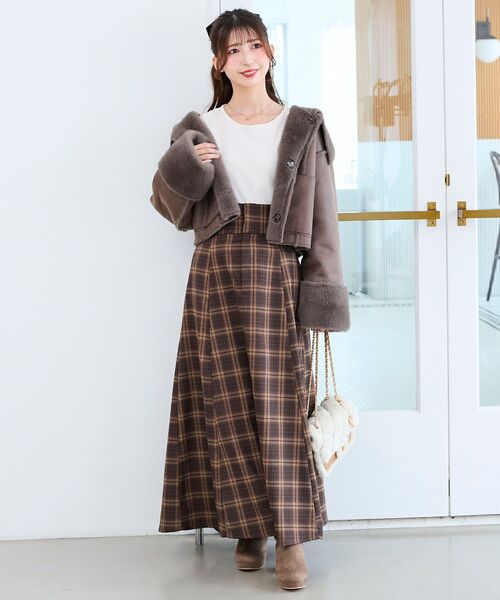 MAJESTIC LEGON(マジェスティックレゴン)の「リバーシブルビッグカラーブルゾン(ブルゾン・レディース・アイボリー/ブラウン・SMALL/MEDIUM)」の8枚目の写真