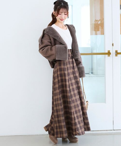 MAJESTIC LEGON(マジェスティックレゴン)の「リバーシブルビッグカラーブルゾン(ブルゾン・レディース・アイボリー/ブラウン・SMALL/MEDIUM)」の9枚目の写真