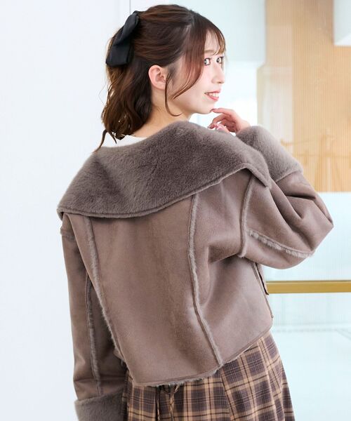 MAJESTIC LEGON(マジェスティックレゴン)の「リバーシブルビッグカラーブルゾン(ブルゾン・レディース・アイボリー/ブラウン・SMALL/MEDIUM)」の13枚目の写真