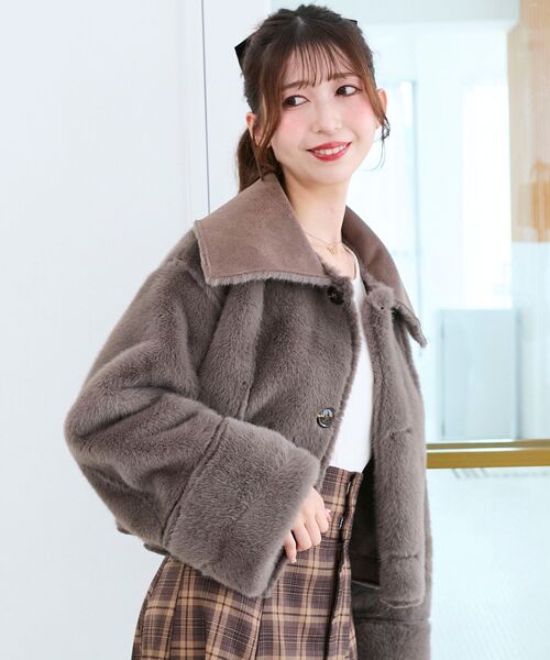 MAJESTIC LEGON(マジェスティックレゴン)の「リバーシブルビッグカラーブルゾン(ブルゾン・レディース・アイボリー/ブラウン・SMALL/MEDIUM)」の18枚目の写真