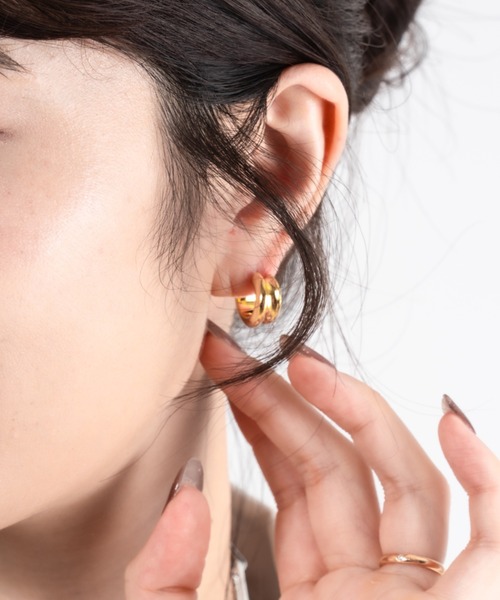 JENNYBIRD(ジェニーバード)の「【JENNY BIRD/ジェニーバード】フープピアス Mini Lennon Hoops(ピアス(両耳用)・レディース・ゴールド/シルバー・FREE)」の1枚目の写真