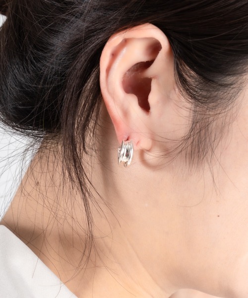 JENNYBIRD(ジェニーバード)の「【JENNY BIRD/ジェニーバード】フープピアス Mini Lennon Hoops(ピアス(両耳用)・レディース・ゴールド/シルバー・FREE)」の15枚目の写真