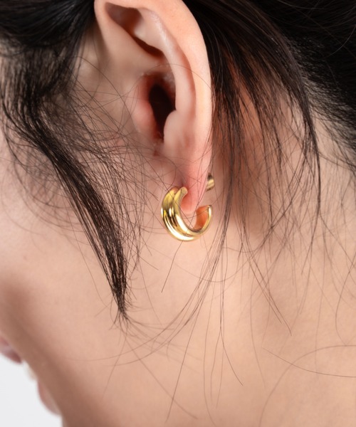 JENNYBIRD(ジェニーバード)の「【JENNY BIRD/ジェニーバード】フープピアス Mini Lennon Hoops(ピアス(両耳用)・レディース・ゴールド/シルバー・FREE)」の5枚目の写真