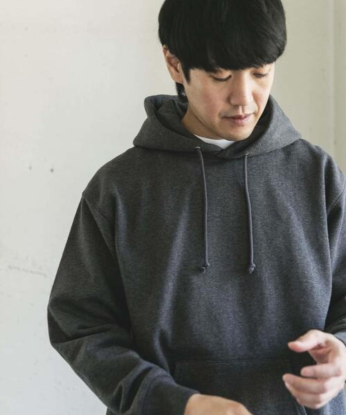 URBAN RESEARCH DOORS（アーバンリサーチドアーズ）の「裏起毛プルオーバーフーディー（パーカー・メンズ・チャコールグレー/グレー系その他・LARGE/MEDIUM）」の2枚目の写真