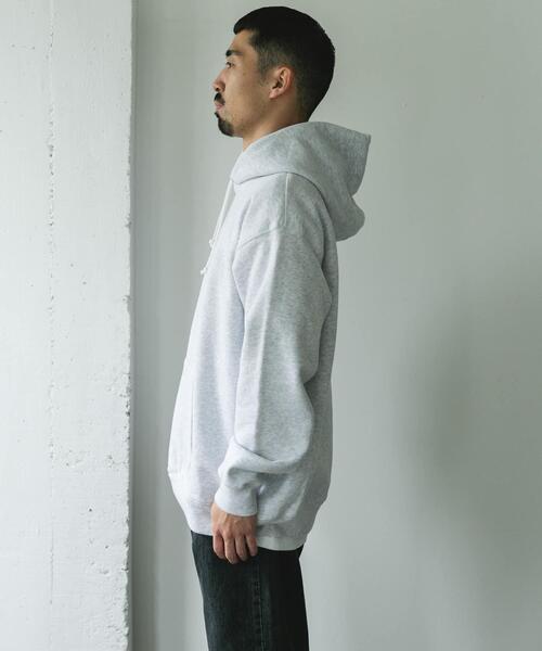 URBAN RESEARCH DOORS（アーバンリサーチドアーズ）の「裏起毛プルオーバーフーディー（パーカー・メンズ・チャコールグレー/グレー系その他・LARGE/MEDIUM）」の21枚目の写真