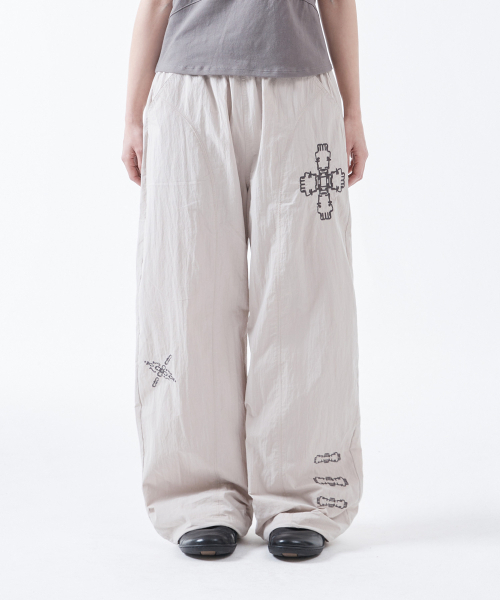 THECOLDESTMOMENT(ザコールデストモーメント)の「TCM ethnic nylon pants (ivory)(その他パンツ・メンズ・その他・SMALL/MEDIUM/LARGE)」の2枚目の写真