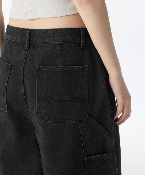 MUSINSA STANDARD WOMAN（ムシンサスタンダードウーマン）の「ウィメンズカーペンターバミューダデニムパンツ[ウォッシュドブラック]（デニムパンツ・レディース・その他・30/28/29/25/26/27/24）」の5枚目の写真