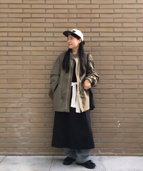 MUSINSA STANDARD WOMAN（ムシンサスタンダードウーマン）の「ウィメンズライトウェイトワイドバンディングデニムパンツ[ライトインディゴ]（デニムパンツ・レディース・その他・30/24/26/28）」の8枚目の写真