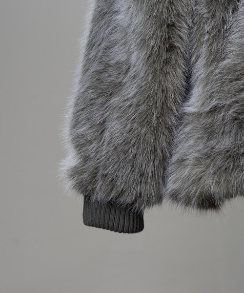 MAISON SPECIAL（メゾンスペシャル）の「《UNISEX》Luxury Volume Eco Fur Prime-Over Blouson/ラグジュアリーボリュームエコファープライムオーバーブルゾン【MAISON SPECIAL/メゾンスペシャル】（ブルゾン・メンズ・ブラック/グレー・0/1/2）」の7枚目の写真