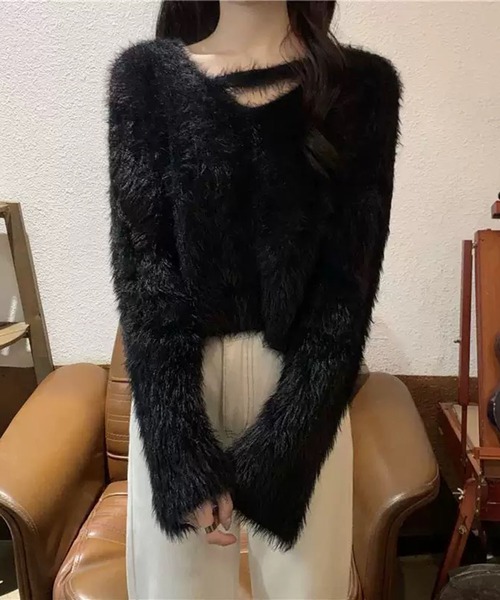 VIBGYOR(ヴィブジョー)の「【EIZZ/アイズ】チョーカー風 ネック シャギーニットトップス(ニット/セーター・レディース・オフホワイト/アイボリー/ブラック/パープル・FREE)」の4枚目の写真