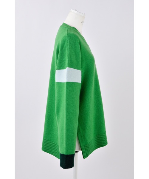 ENFOLD（エンフォルド）の「Vネックカラーブロックプルオーバー（ニット/セーター・レディース・グリーン/ダークネイビー/チャコールグレー・38）」の10枚目の写真