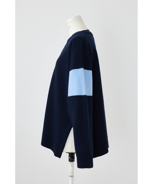 ENFOLD（エンフォルド）の「Vネックカラーブロックプルオーバー（ニット/セーター・レディース・グリーン/ダークネイビー/チャコールグレー・38）」の11枚目の写真