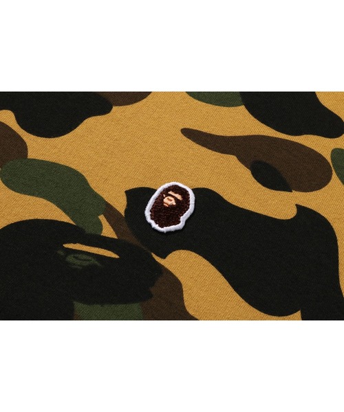 A BATHING APE(アベイシングエイプ)の「1ST CAMO ONE POINT TEE(Tシャツ/カットソー・メンズ・グリーン/イエロー・XX-LARGE/LARGE/XXX-LARGE/X-LARGE/SMALL/MEDIUM)」の6枚目の写真