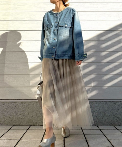 Q（キュー）の「ノーカラーデニムブルゾン（デニムジャケット・レディース・ブラック/ライトブルー・MEDIUM）」の11枚目の写真