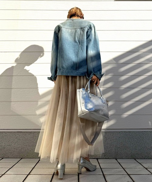 Q（キュー）の「ノーカラーデニムブルゾン（デニムジャケット・レディース・ブラック/ライトブルー・MEDIUM）」の13枚目の写真