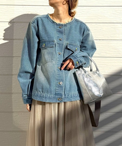 Q（キュー）の「ノーカラーデニムブルゾン（デニムジャケット・レディース・ブラック/ライトブルー・MEDIUM）」の17枚目の写真