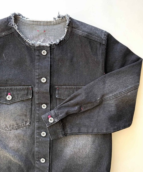 Q（キュー）の「ノーカラーデニムブルゾン（デニムジャケット・レディース・ブラック/ライトブルー・MEDIUM）」の6枚目の写真
